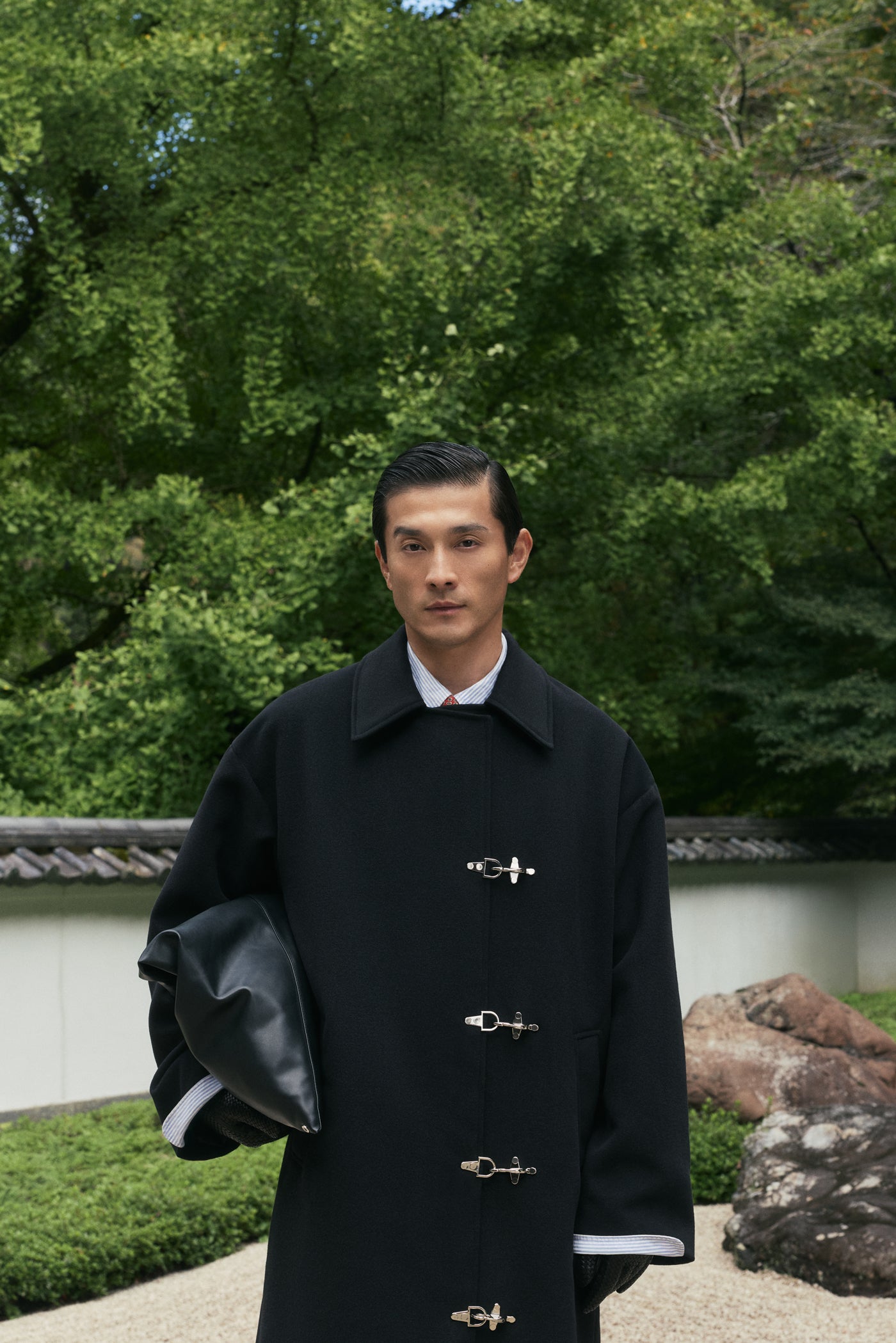 Black Wool Clasp Trench Coat – Shinzo