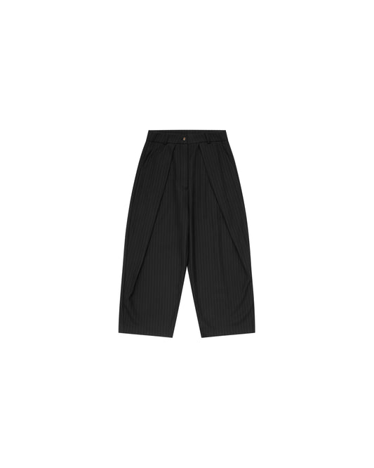Sūtsu Diamond Pleated Wool Blend Black Pinstripe Trousers